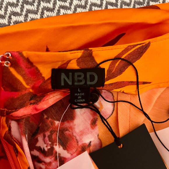 NBD Nicolette Gown in Orange Floral - Picture 5 of 5